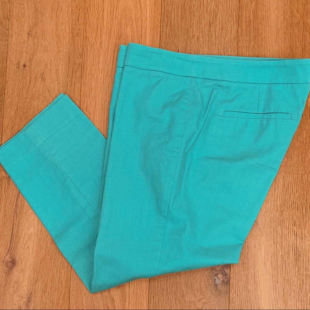 LOFT- radiant green cropped pants - 8